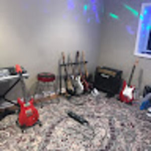 Meet your Posher, Thomas